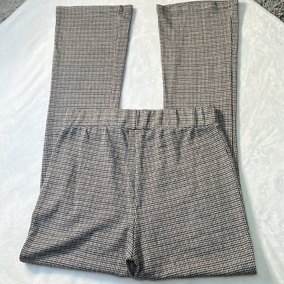 Urban Outfitters Brown/Black Houndstooth Print in Size Medium. Bootcut. EUC. - Picture 5 of 5
